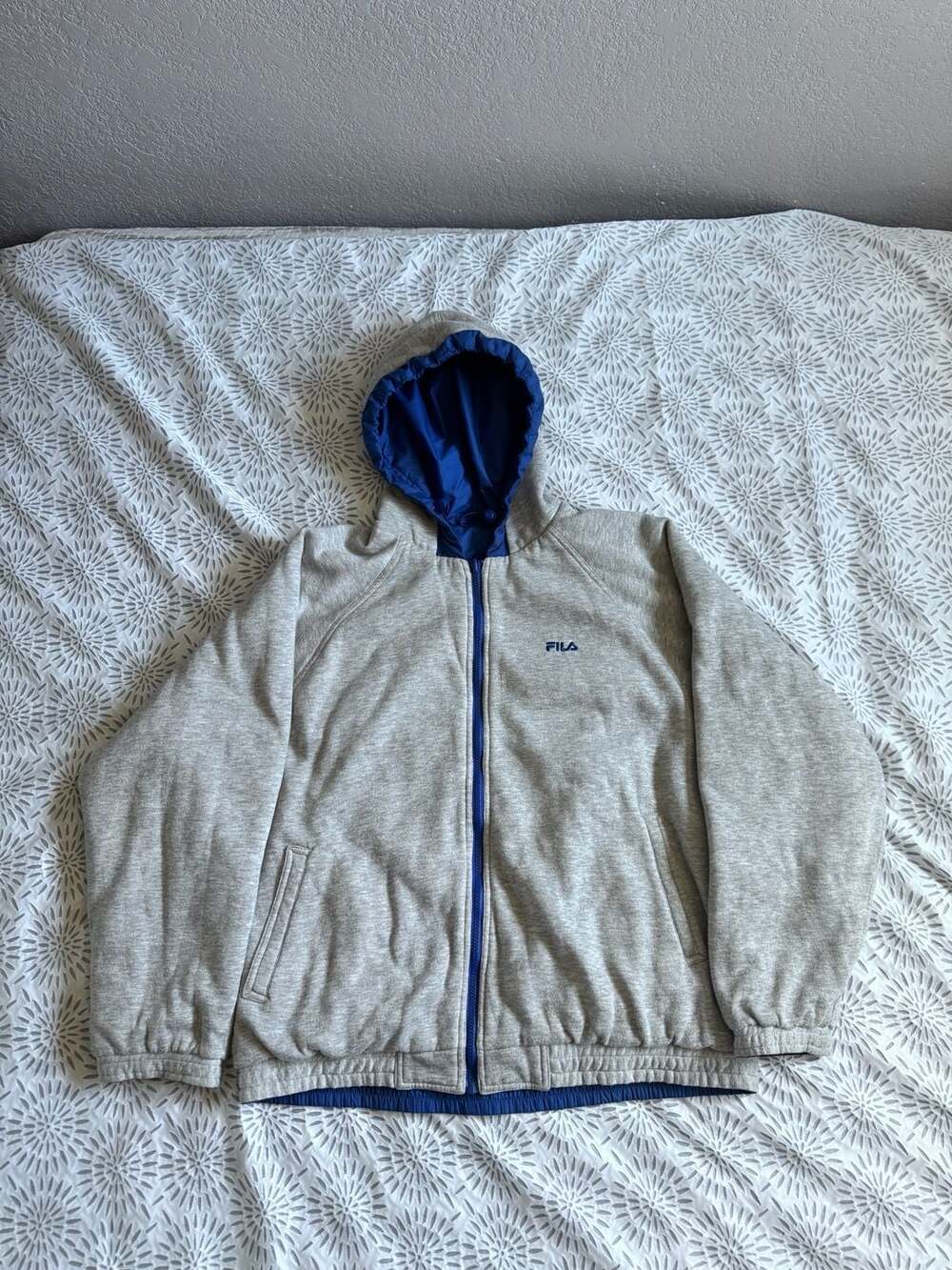 Fila Vintage Reversible Full-Zip Hooded Jacket Grey and Blue/Black Men’s XL?